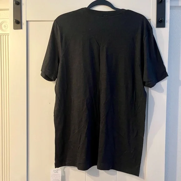 NWT Little Lark Black Cat Unisex T-Shirt (L) - Picture 5 of 5